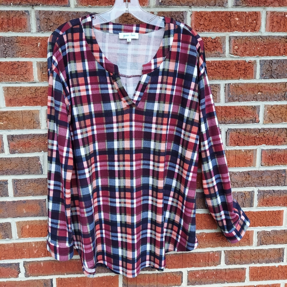 Grace & Lace Flannel Tunic. Size Large. New Condition. Light weight. Soft
